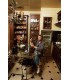 Photo de Serge Gainsbourg dans sa cuisine par Tony Frank